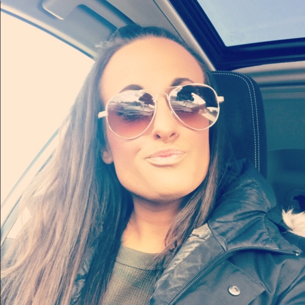 Meet your Posher, Allyson